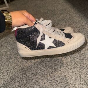 ShuShop women High-Top Glitter Star Sneakers in Black and White